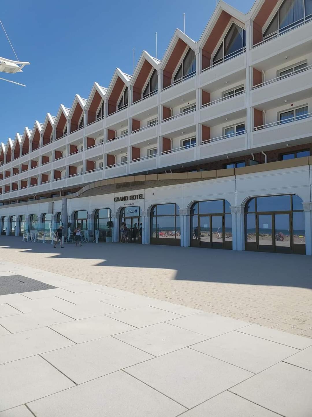Maisonnette Individuelle Pour 4 Personnes 2 Chambres Terrasse - Design & Haute Qualite Bourbourg Exterior photo